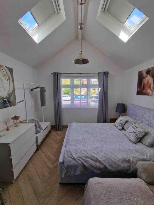 Lovely Studio Annex In Lilliput Пул Екстер'єр фото